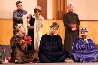 M. Cruz, C. Jenkins, S. Wang, P. Monaghan, P. Munns, H. Mavridakis - Amahl and the Night Visitors, © Gerhard von Rosen